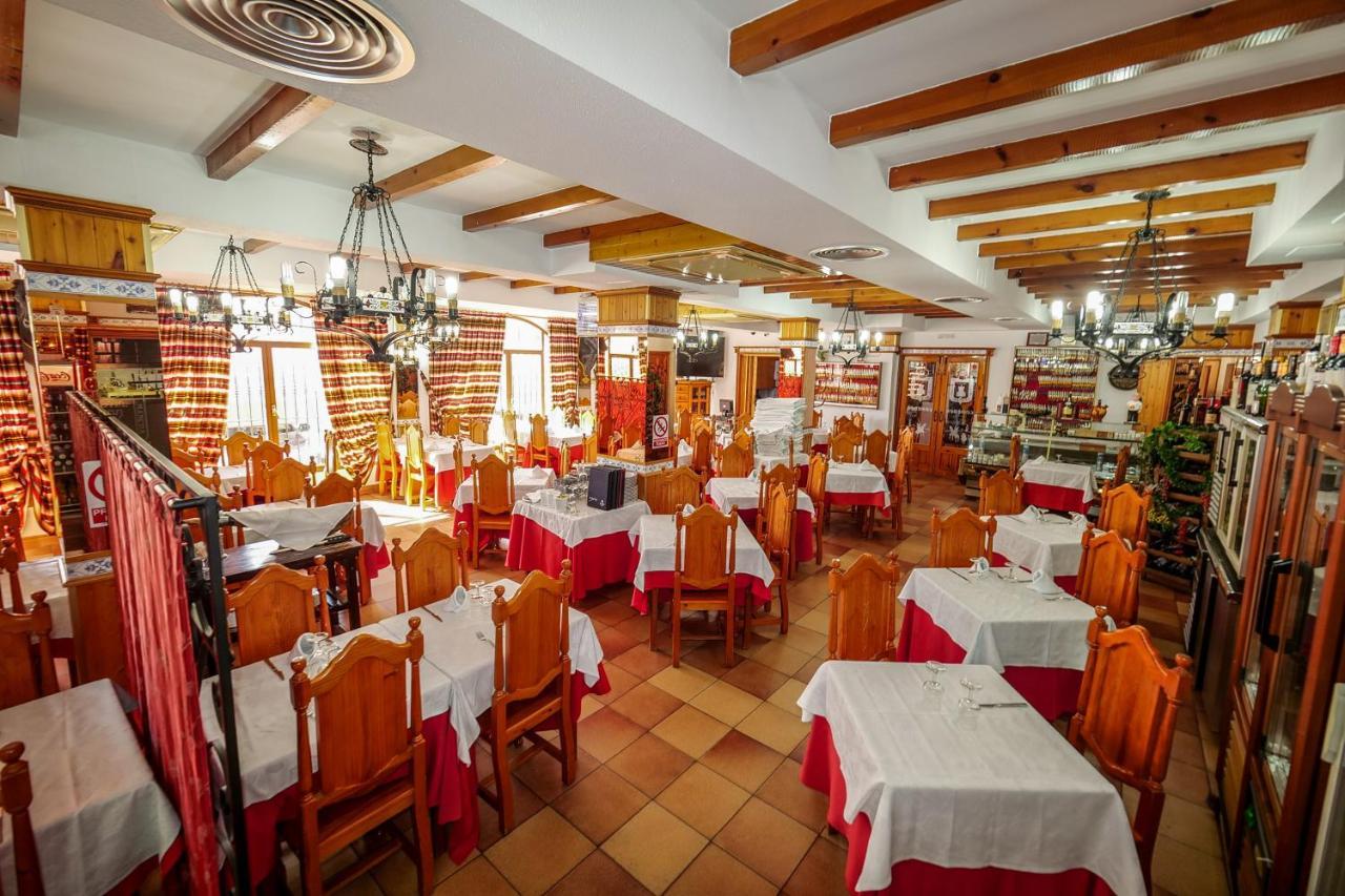 Hotel Flor De La Mancha Ла Рода Екстериор снимка