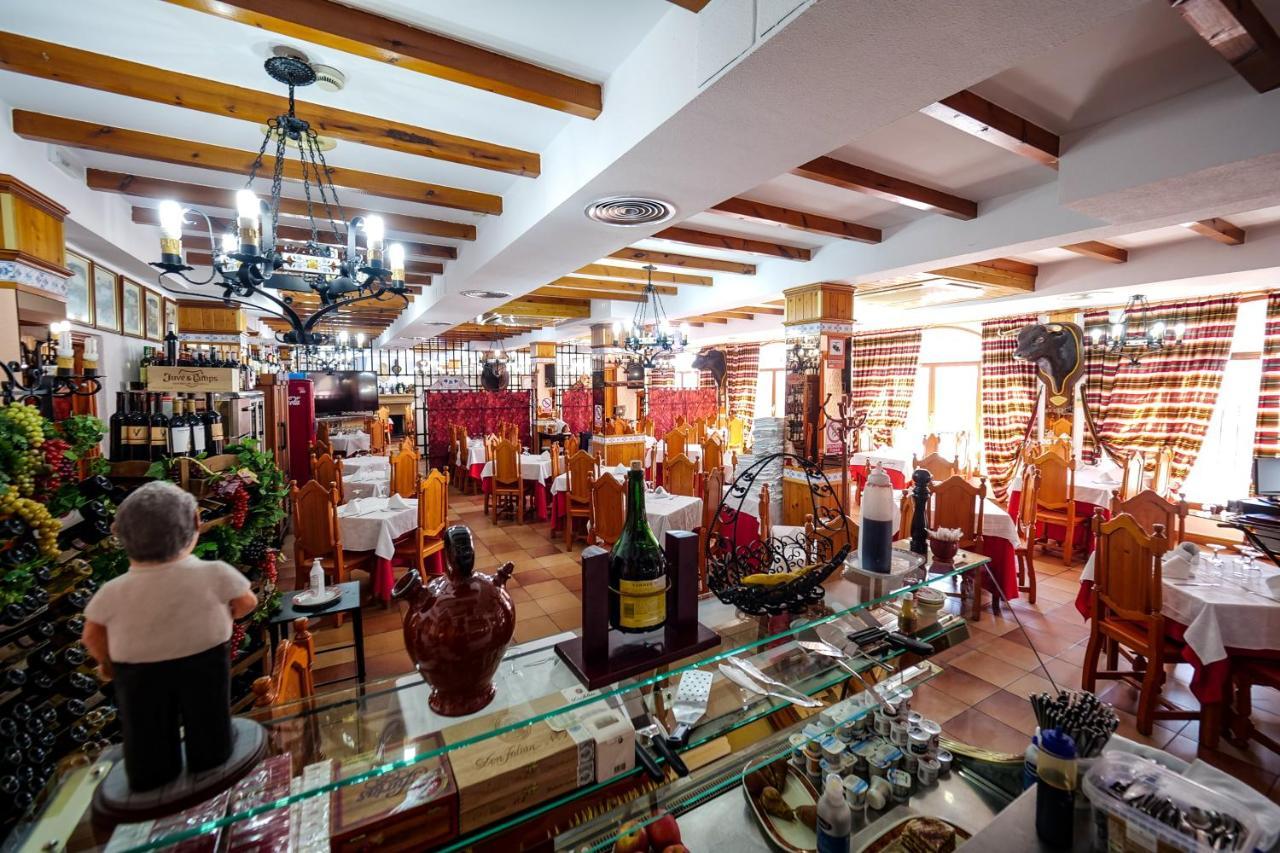 Hotel Flor De La Mancha Ла Рода Екстериор снимка